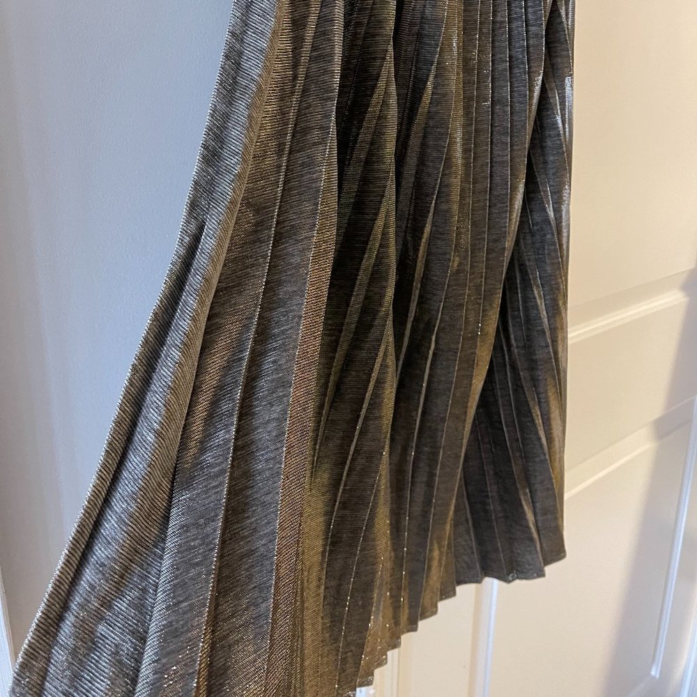 Golden metal shiny midi skirt